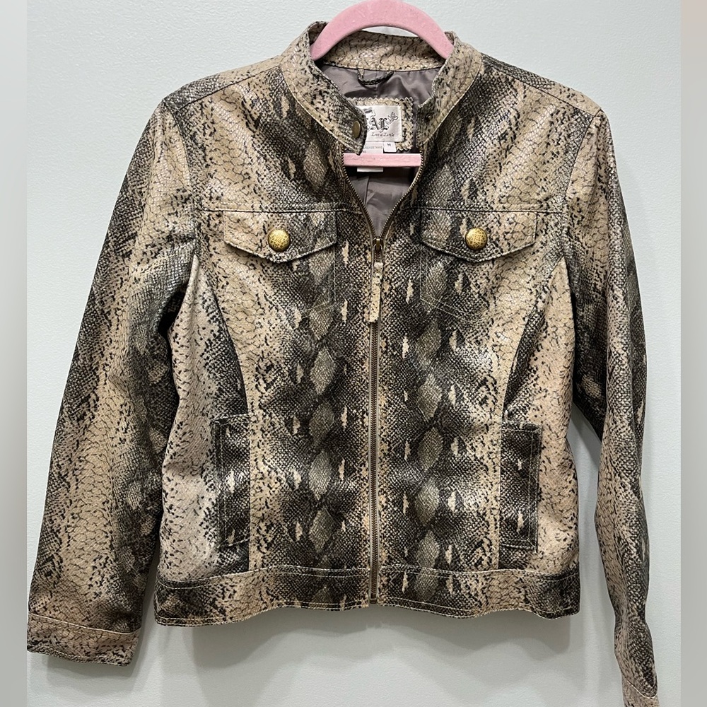 LAL Love a little (M) faux snakeskin women's jacket !